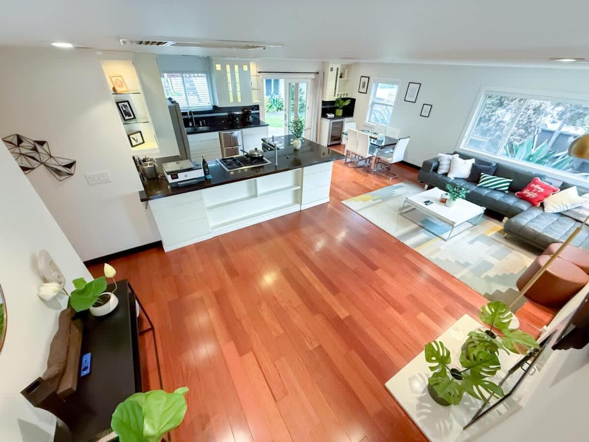 Modern 4br Gem Near Beverly Hills By Allevo Homes Сasa de vacaciones Los Ángeles