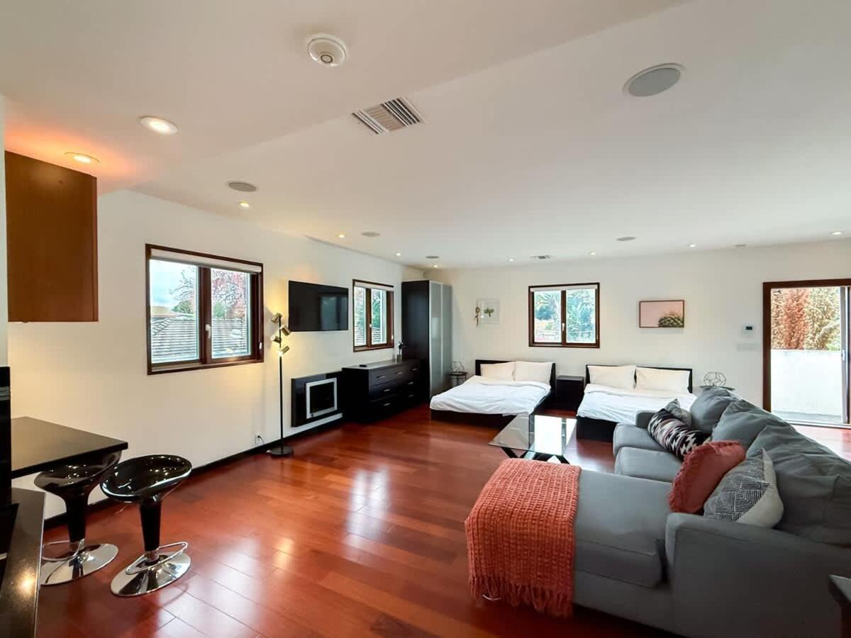Modern 4br Gem Near Beverly Hills By Allevo Homes Сasa de vacaciones *