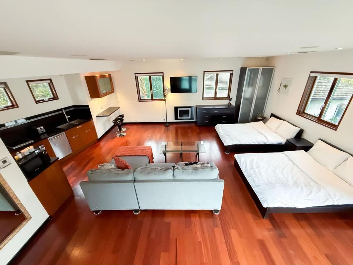 Modern 4br Gem Near Beverly Hills By Allevo Homes * Los Ángeles