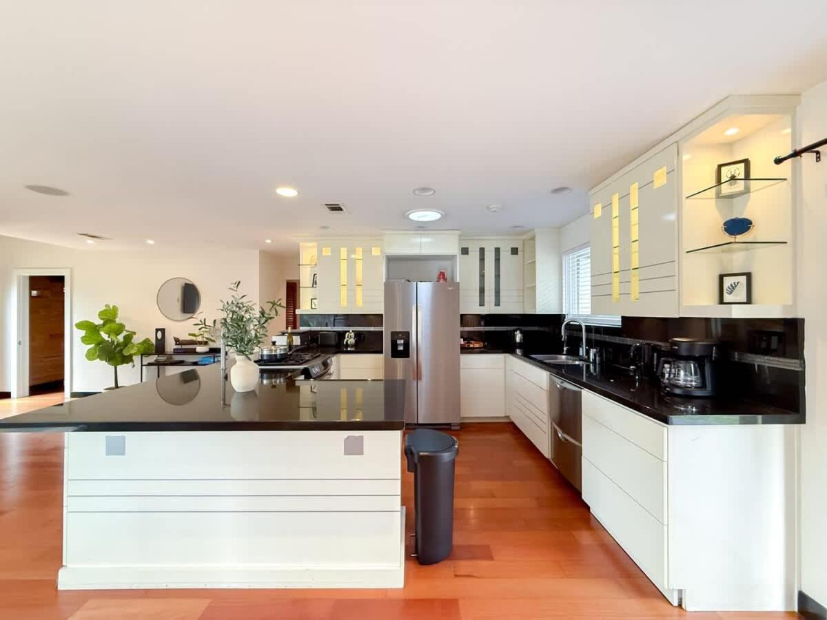 Сasa de vacaciones Modern 4br Gem Near Beverly Hills By Allevo Homes Los Ángeles