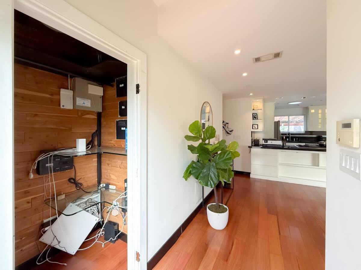 Сasa de vacaciones Modern 4br Gem Near Beverly Hills By Allevo Homes