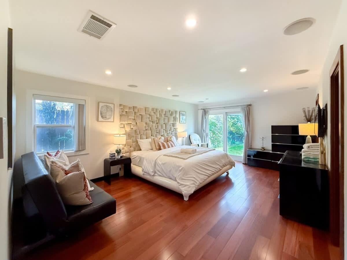 Modern 4br Gem Near Beverly Hills By Allevo Homes Сasa de vacaciones